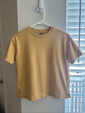 Old Navy Women's Short Sleeve Crewneck Tee in Mustard Yellow